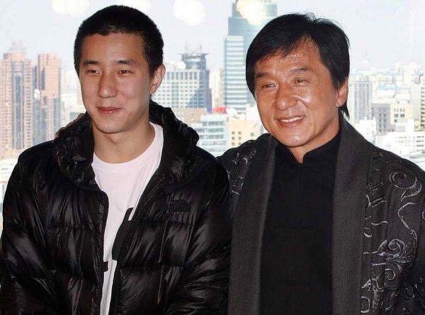 5. Jackie Chan oğluna tek kuruş bile bırakmıyor.