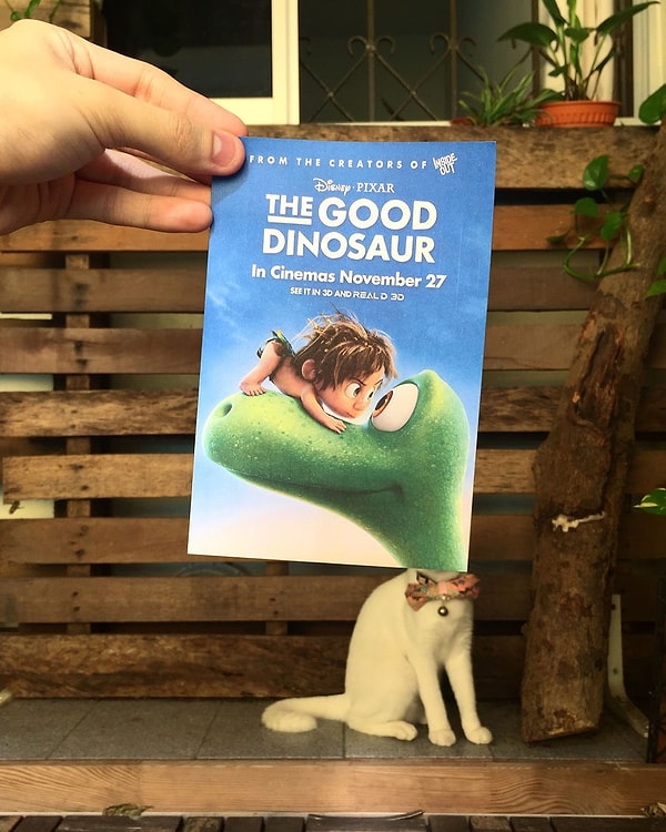 5. "Хороший динозавр"