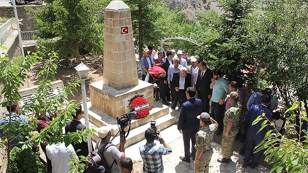 Bu Ülkenin Gördüğü En Büyük Acılardan Biri: Başbağlar Katliamının 25. Yıl Dönümü 66