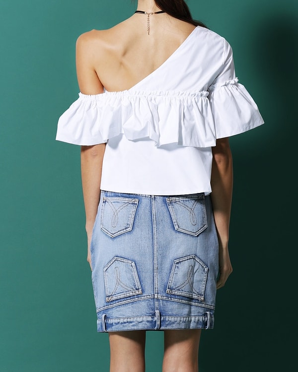 9. Так что, увидев кого-нибудь в одежде шиворот-навыворот, не думайте, пожалуйста, что все эти люди одевались в темноте :D