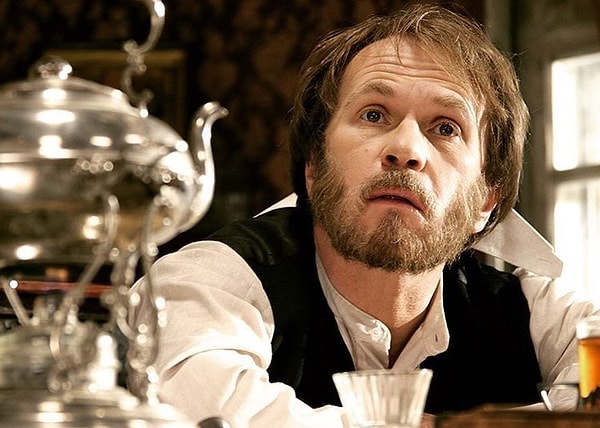 6. От чего умер главврач больницы Андрей Ефимыч Рагин из произведения Антона Чехова "Палата №6"?