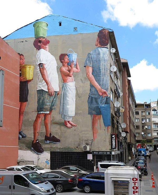 "Nedir bu Mural Festivali?" diyenler için hemen söyleyelim: Türkiye’de bina cephelerinin tümüyle boyandığı ilk uluslararası etkinlik olma özelliğini taşıyor.