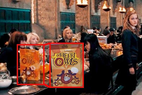 17. Ravenclaw'ın Büyük Salon'daki masasında, bir kutu "Cheeri Owls" mısır gevreği vardı.