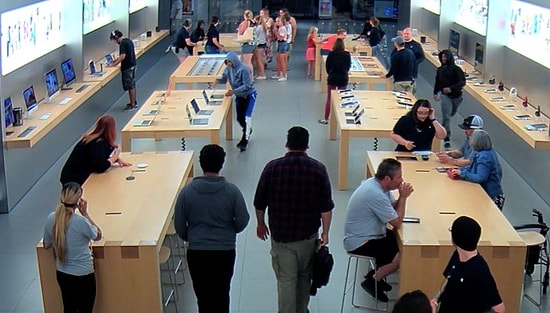 Işık Hızında Apple Store'da 27 Bin Dolarlık Soygun Yapan Hırsızlar