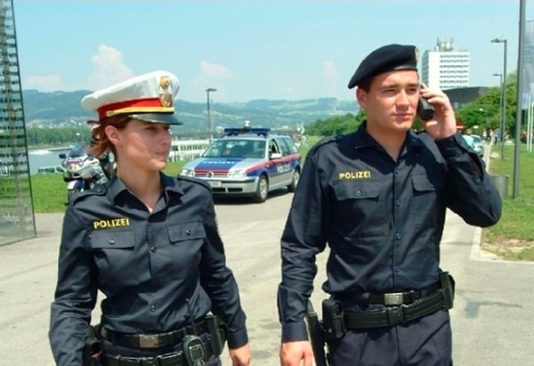 2. А это что за страна?