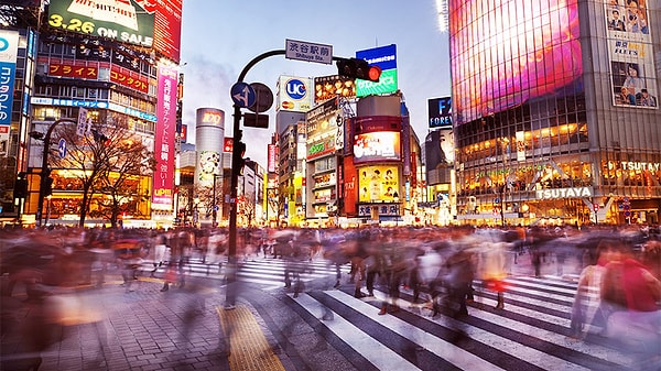 7. Этот флаг олицетворяет собой "солнце, восходящее для того, чтобы осветить всю темноту мира".