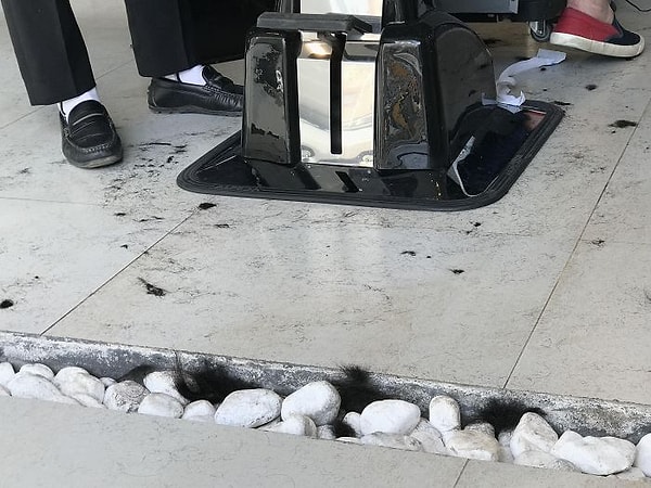 22. Хорошее решение для пола в парикмахерской!