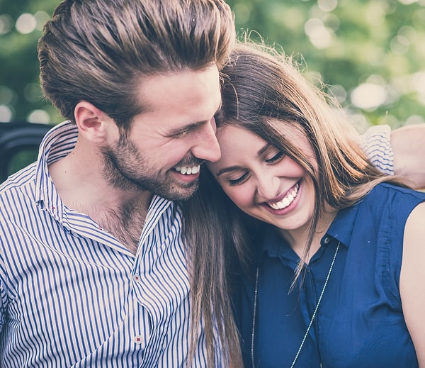 5. Считается, что люди в браке живут дольше и имеют более крепкое здоровье, чем разведенные, вдовствующие или те, кто никогда не женился.