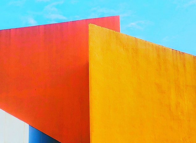“The Union of Colors” (Renklerin Buluşması)