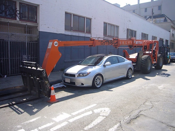 2. А водитель смельчак!