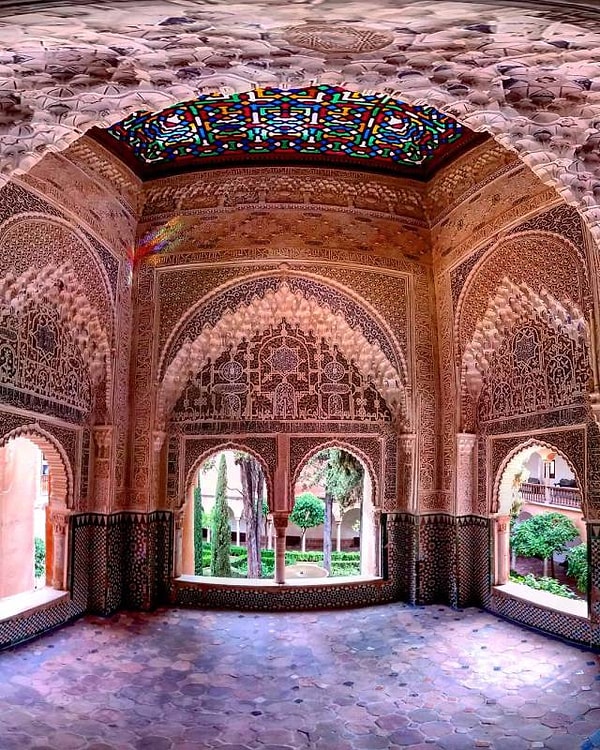 13. Дворец Аль Хамра / Гранада, Испания