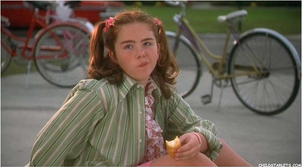 7. Эшли Астон Мур