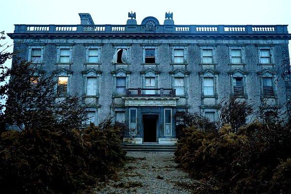 6. “Şeytanın uyuduğu yer" Loftus Hall (Wexford İrlanda)