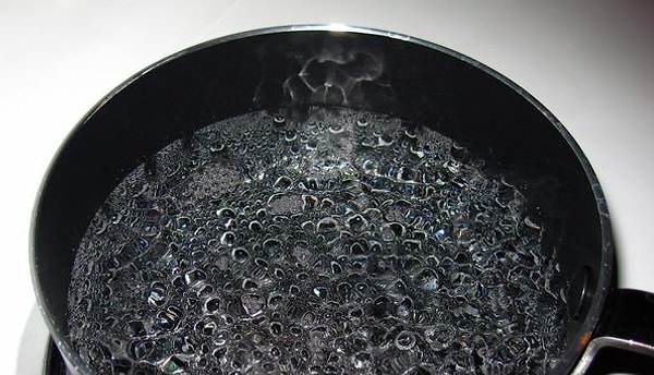 4. Процесс превращения жидкости в газ называется: