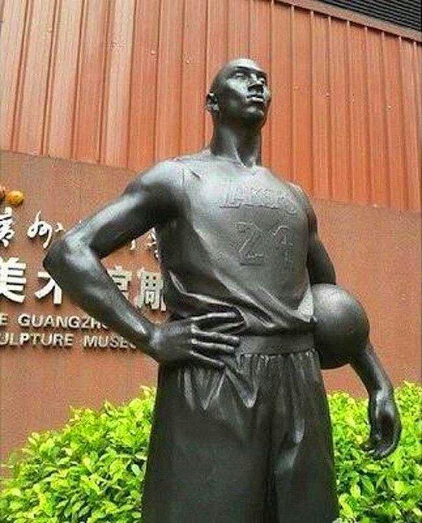 34. Kobe Bryant - Guangzhou, Çin