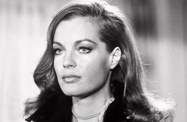 1. Как зовут эту актрису?