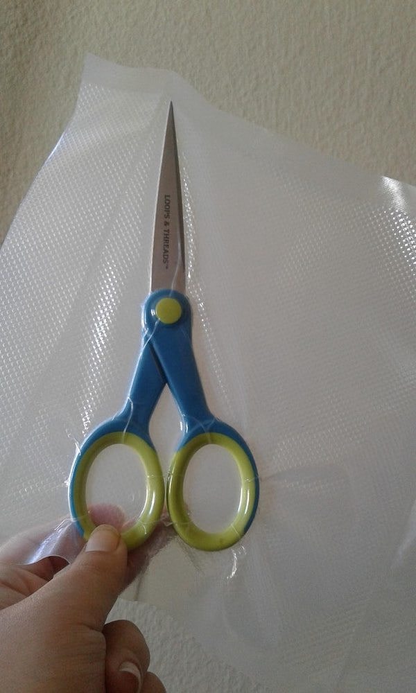 2. "Сосед по комнате купил ламинатор - ненавижу его"