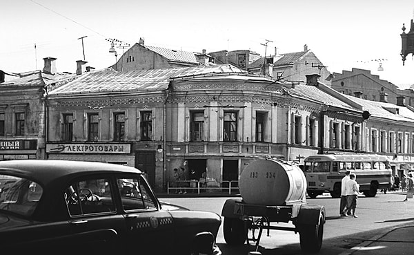 7. "Улица Маросейка и Старосадский переулок" (1950-е)