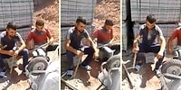 Ellerindeki Kısıtlı İmkanlarla Canlı Müzik Yapıp Gönüllerince Eğlenen İkili