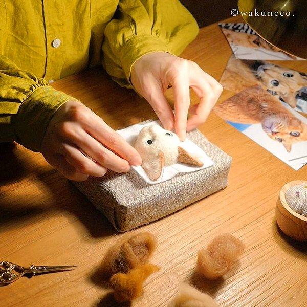 Japon sanatçı Wakuneco 2015 yılında iğne keçesi yapmaya başladı.