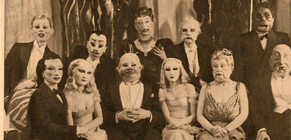 6. Maskeli bir parti: