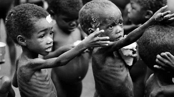 Özellikle de çocuklar bu durumdan çok etkileniyor. Birleşmiş Milletler'in açıkladığı son verilere göre dünya üzerinde her 7 kişiden biri açlıkla mücadele ediyor.