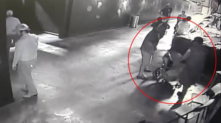 ABDde bebek arabasıyla köpekbalığı çaldılar ABDde bebek arabasıyla köpekbalığı çaldılar