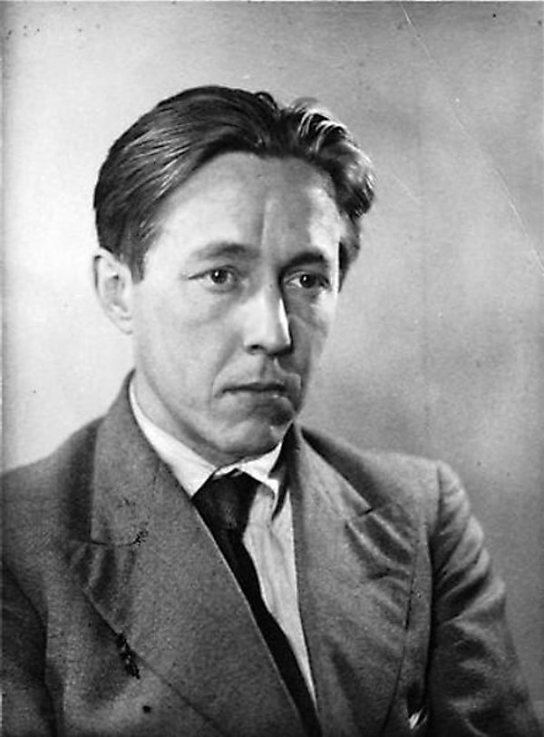 3. За что Александр Исаевич в детстве подвергался насмешкам?