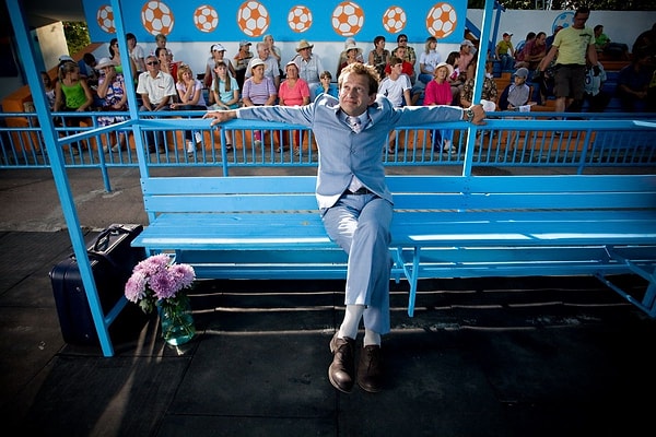 9. Что это за комедия с Хабенским в главной роли?