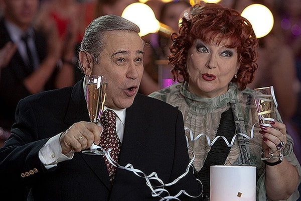 7. Стало известно, что месяц назад Елена подала иск о разделе совместно нажитого имущества. Суд должен состояться 6 августа.