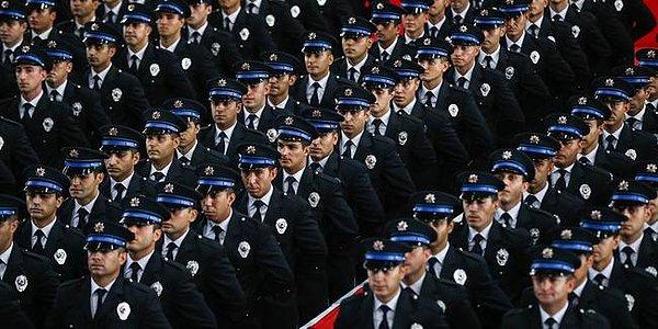 'Emniyete 22 bin 500 polis, Jandarmaya 10 bin 175 uzman erbaş alınacak'