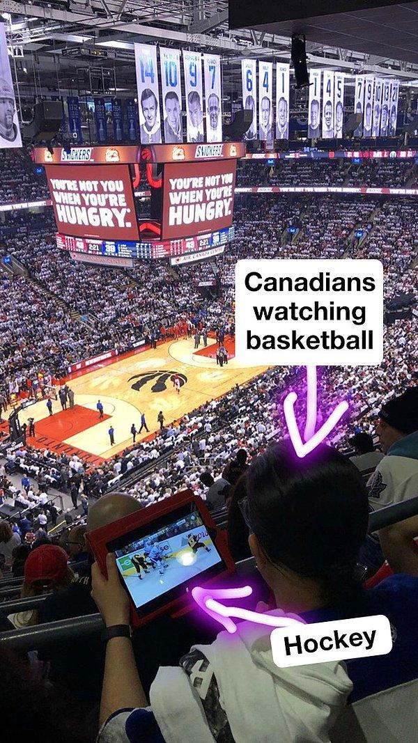 3. "Basketbol izlerken Kanadalılar"