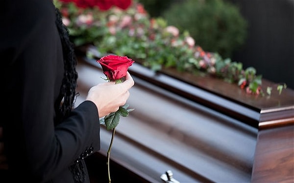 Миф 3: "Женщины скорбят больше, чем мужчины"