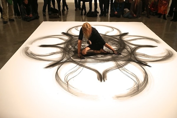 4. Картина выполнена с помощью одного карандаша