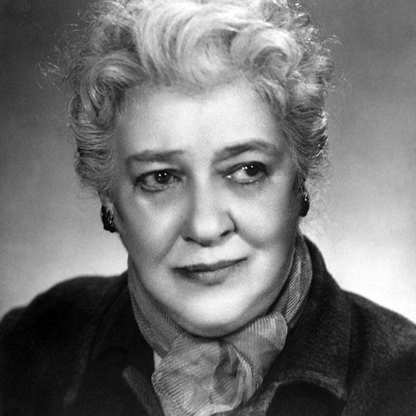 5. А кто изображен на этом снимке?