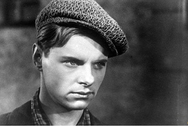 4. Узнали человека на фото?