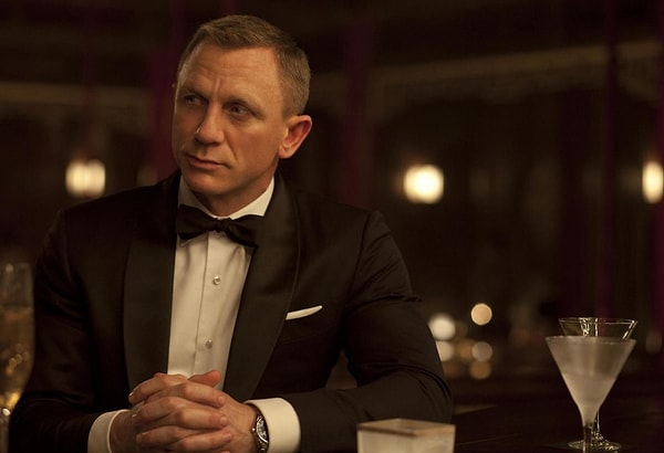 9. Но примет Идрис Эльба мантию Бонда или нет, ему придется подождать своей очереди, потому что предполагается, что Дэниел Крейг должен сыграть в еще одном фильме о культовом британском шпионе.