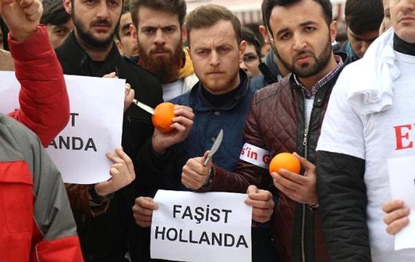 2. Hollanda protestosu. Meyve bıçağı ile portakal kesmek. :)