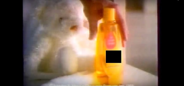 11. Каждому ребенку 90-х знаком этот адский шампунь без слез (на самом деле нет):