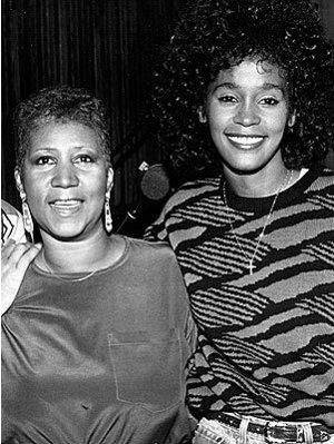 11. Whitney Houston'ın vaftiz annesiydi.