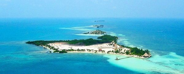 Сделать бронь на остров, еда и напитки на который поступают с материка, в июне и июле просто нереально!