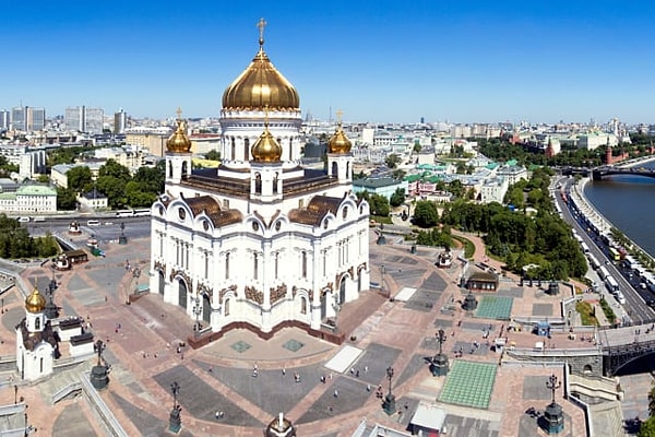 9. Когда Храм Христа Спасителя снова был открыт к посещению обычными людьми?