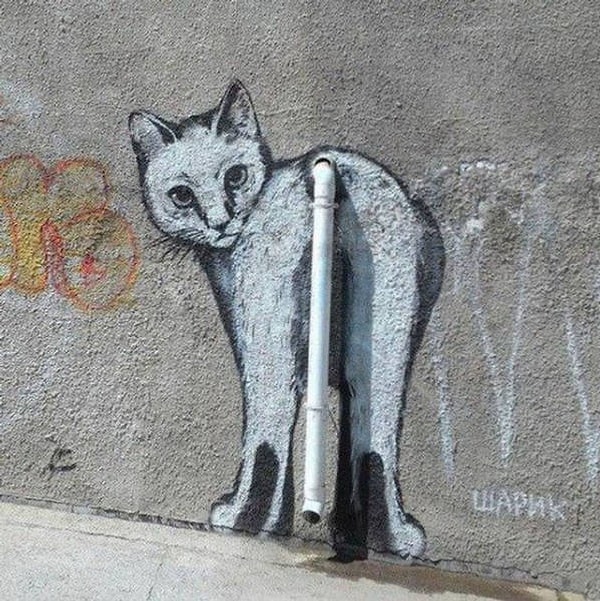 1. Оригинальный способ спрятать трубу