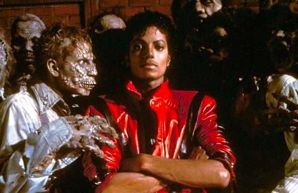 4. Икона неповторимого стиля уже покинула этот мир, но его лунная походка останется в нашей памяти навсегда. Его имя...