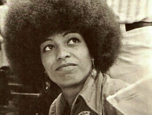 11. Анджела Дэвис