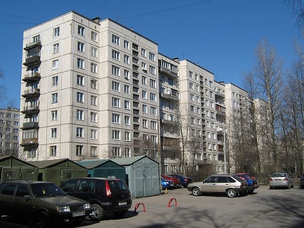 7. К какому типу домов относится это здание?