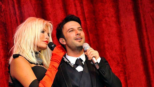 6. Megastar Tarkan ve Süperstar Ajda bir araya gelince ortaya muhteşem bir şarkı çıktı: "Yakar Geçerim". Hatırlarsanız bu düet o dönem müzik listelerinde haftalarca 1 numara kaldı.