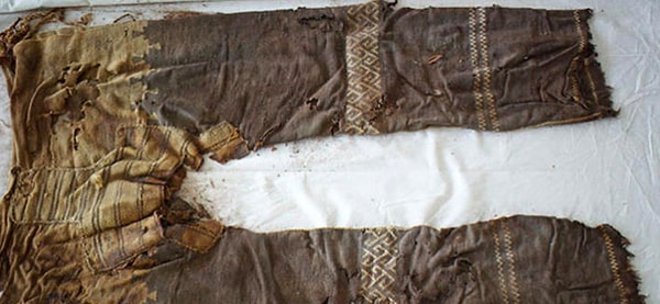 4. Самые старые штаны были найдены на кладбище в Китае, а пошиты они были между 10 и 13 веками и являлись частью военной формы.