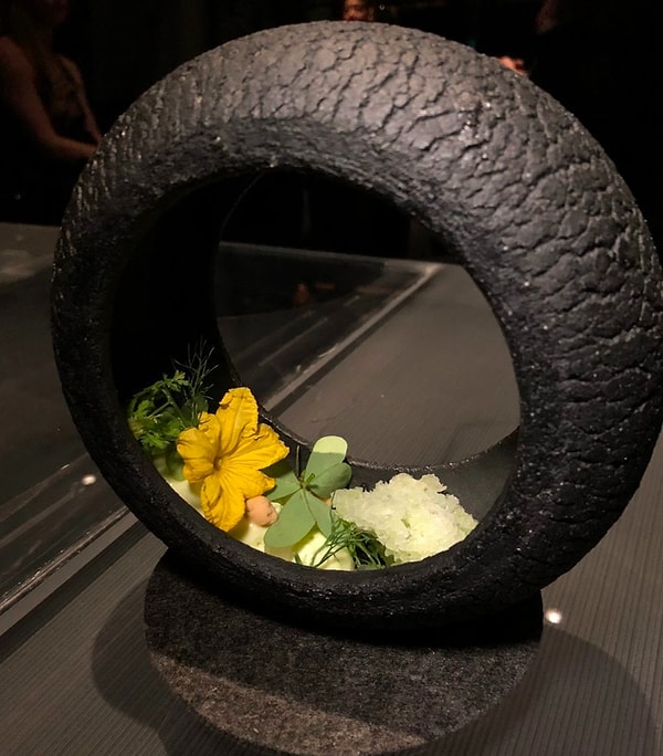 28. Кажется, это десерт для женщин. которые умеют менять колёса...