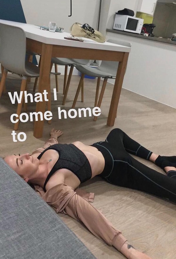 8. После долгой борьбы Эмили пришла к тому, что перестала убеждать себя и других, что с ней все в порядке, и впервые сама захотела набрать вес.